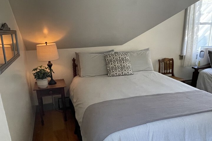 Room 10 of 23
