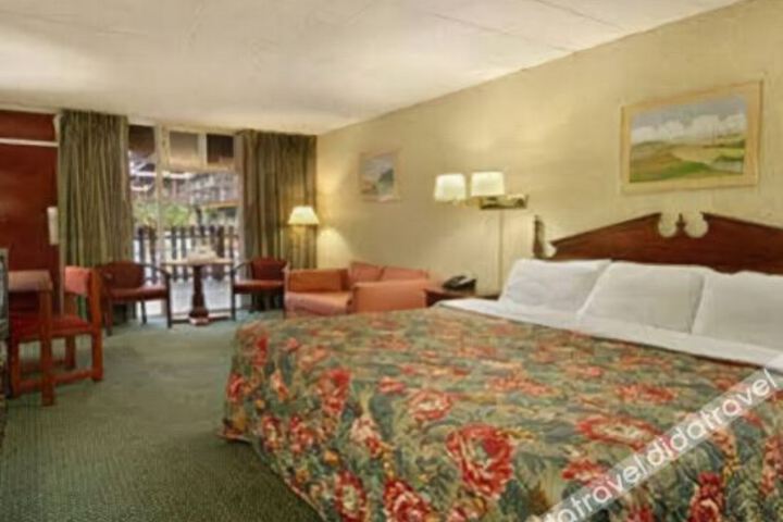 Days Inn Danville Conference Center
