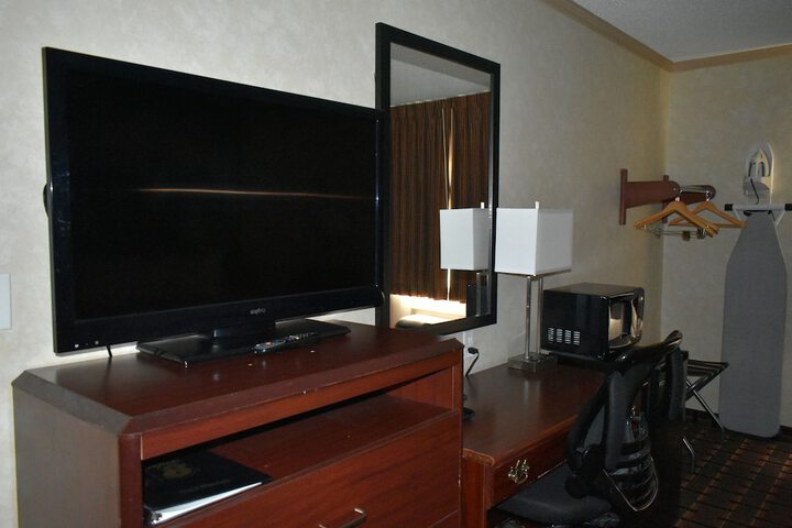 Room 16 of 29