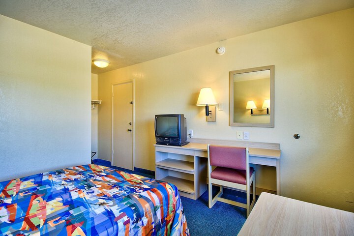 Motel 6 Nogales AZ - Mariposa Road