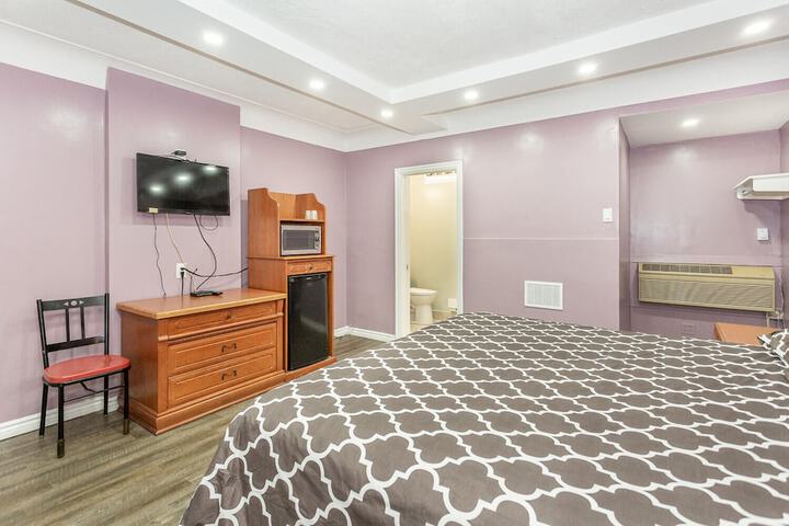 Room 44 of 60