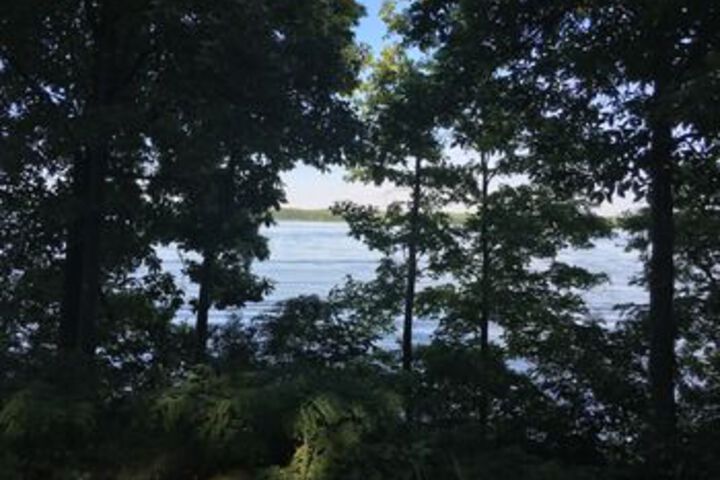 Buzzard Rock Resort & Marina