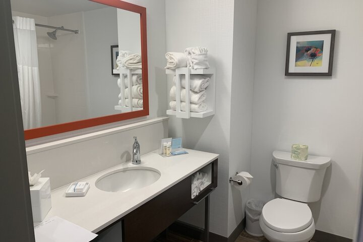 Room 9 of 34