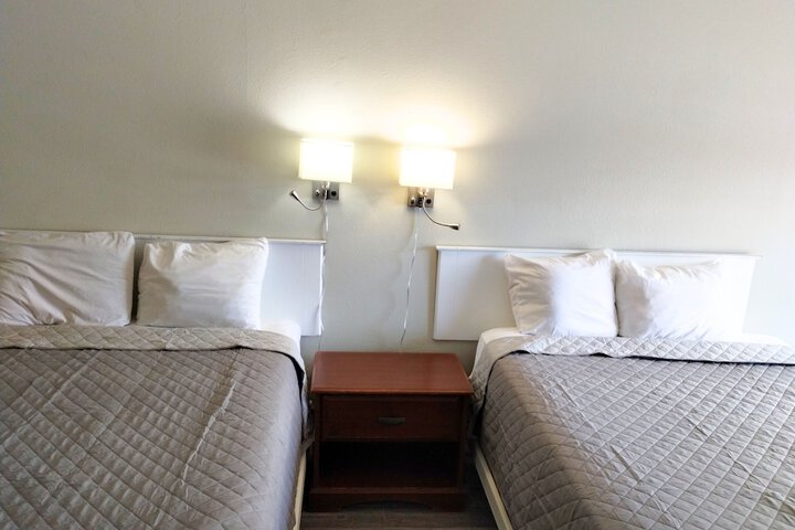 Room 16 of 27