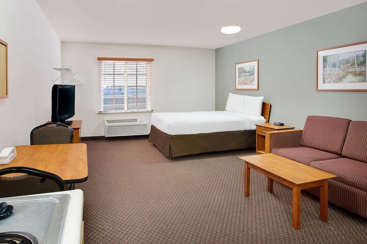 Room 11 of 26