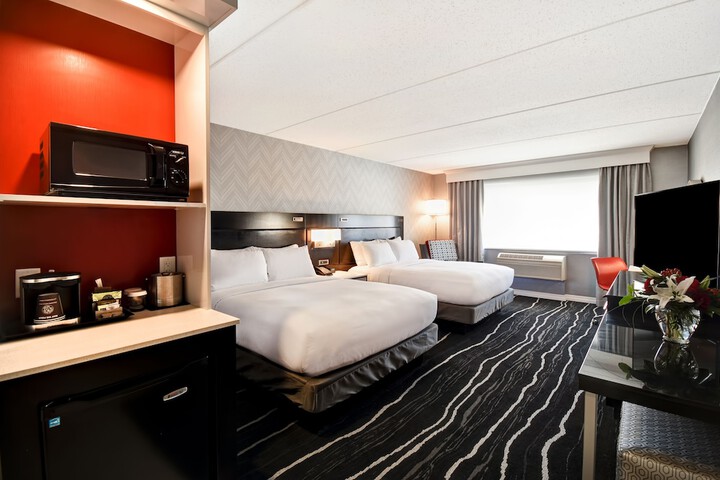 Room 51 of 102