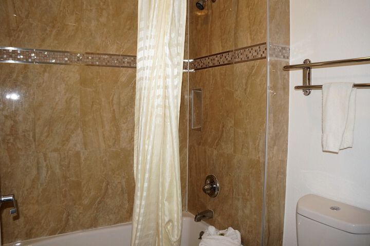 Room 16 of 23