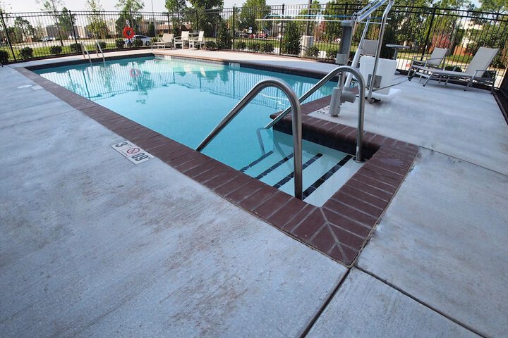 Pool 10 of 103
