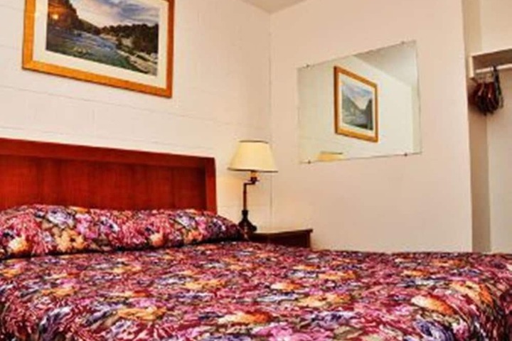 Room 14 of 21