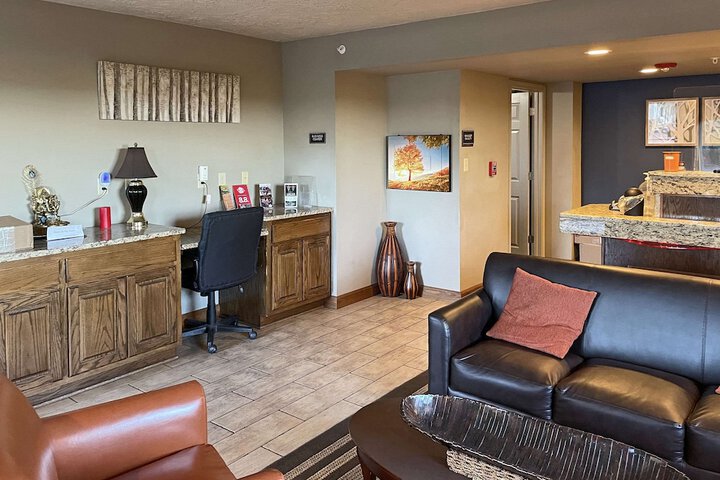 Quality Inn Clinton North