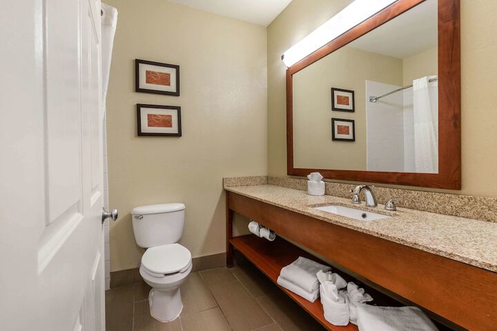 Comfort Suites Fort Collins Near University