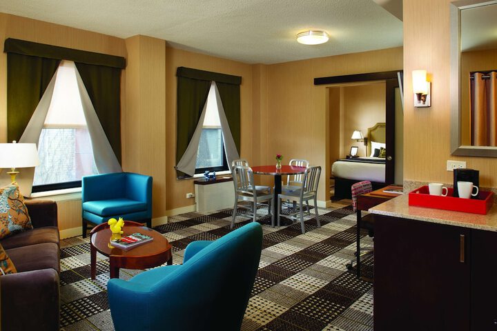Room 11 of 38