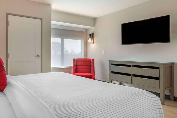 Room 25 of 60