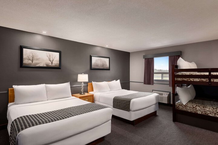 Travelodge by Wyndham Brandon
