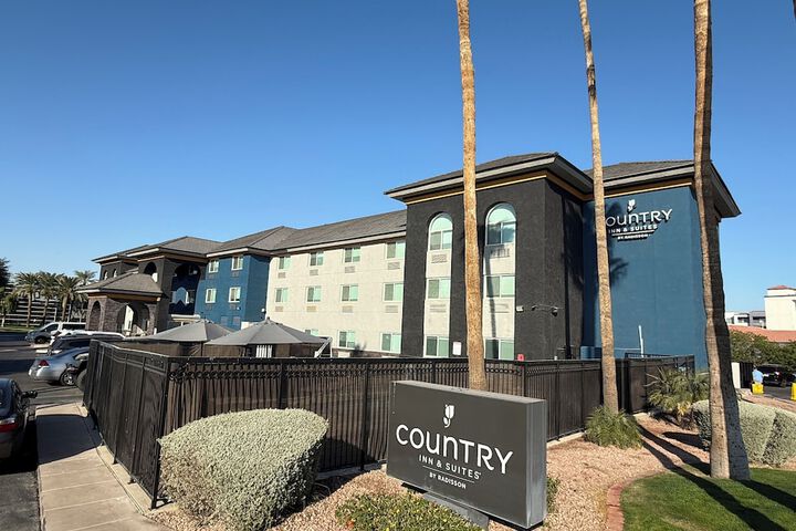 Hotel 2 of 25