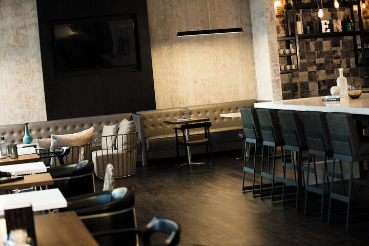 Lounge 110 of 130