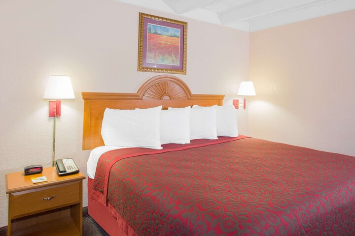 Days Inn by Wyndham Tallahassee University Center