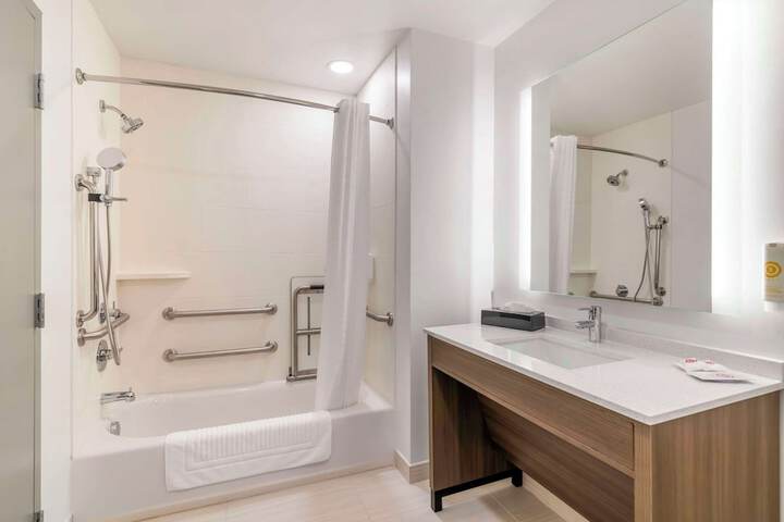 Room 15 of 29