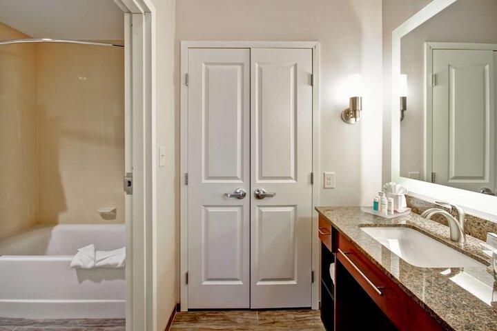 Room 19 of 32