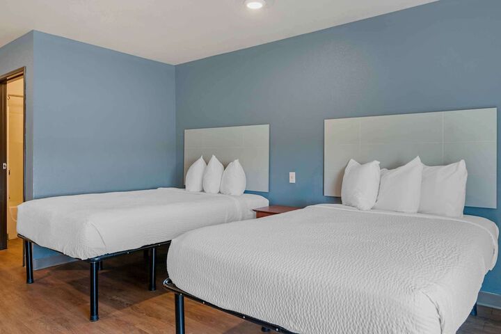 Room 15 of 25