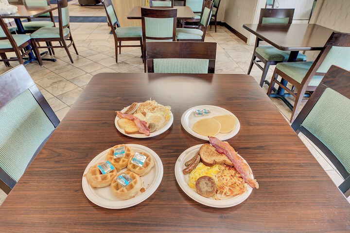 Days Inn by Wyndham Helena