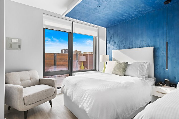 Global Luxury Suites at the Arches