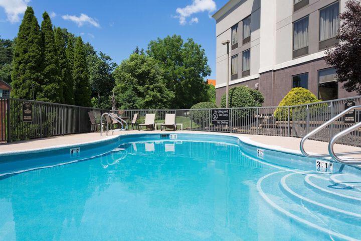 Hampton Inn Pittsburgh / West Mifflin