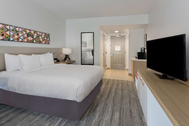 Room 21 of 33