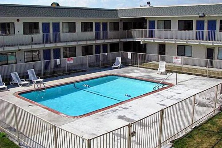 Pool 16 of 31