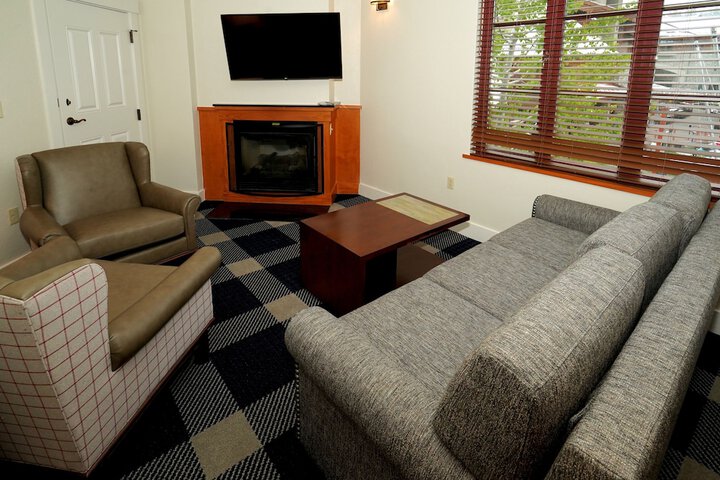 Heavenly Village Condos - Grand Residence