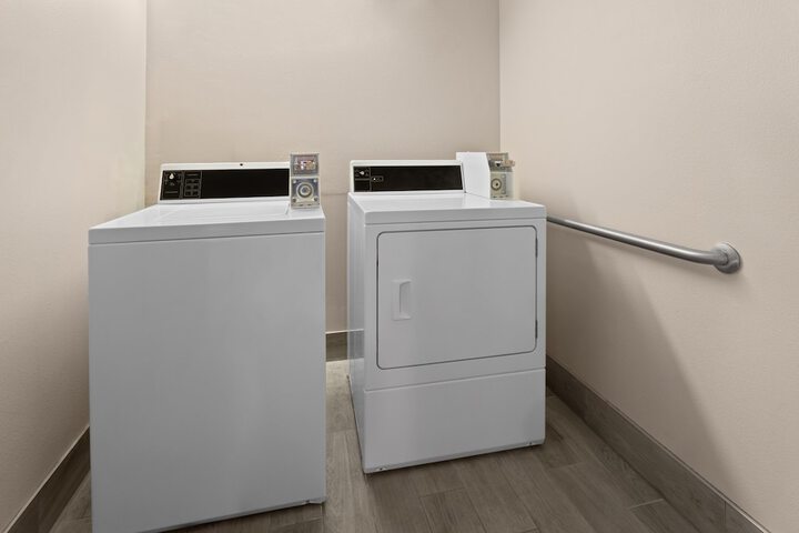 Americas Best Value Inn & Suites Racine