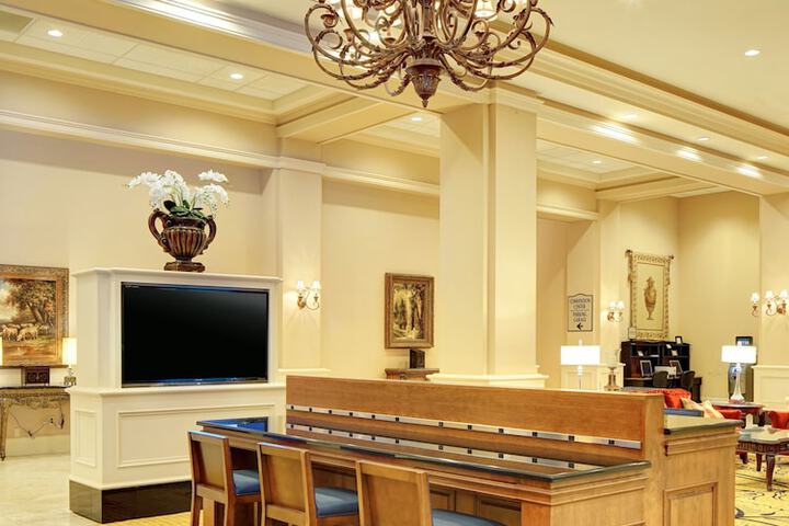 The Grand Hotel - Salem