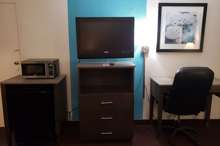 Room 10 of 26