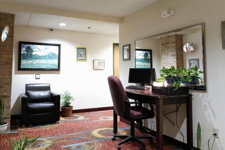 Business Center 51 of 51