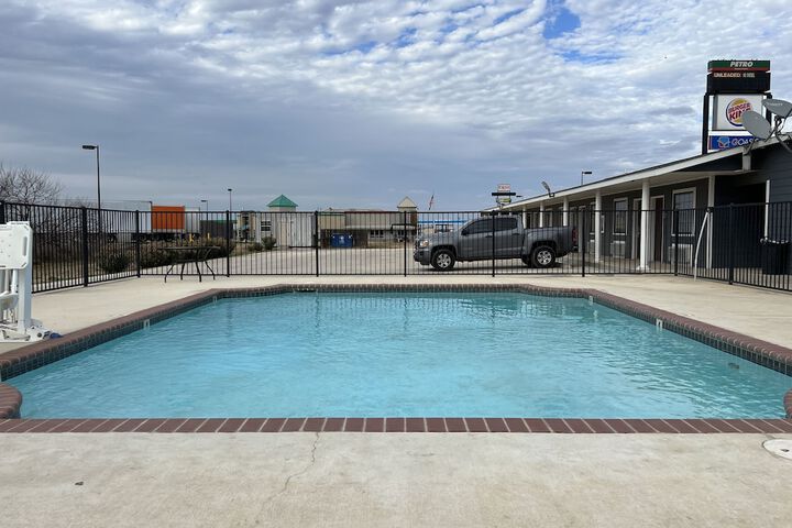 Pool 6 of 32