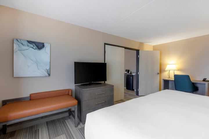 Comfort Inn & Suites Boulder
