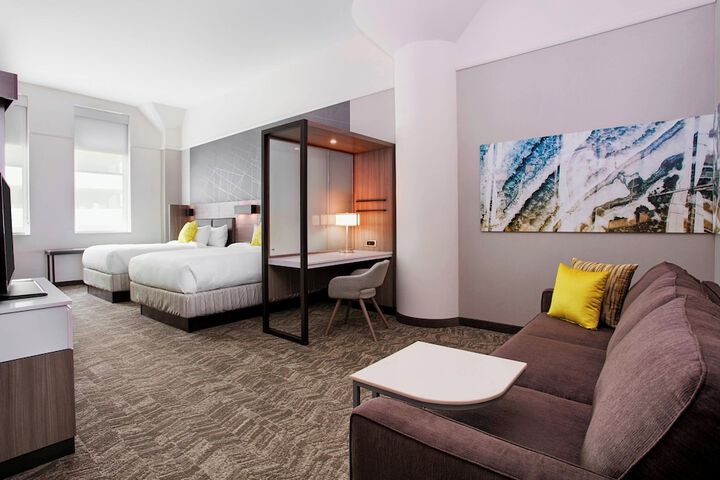 SpringHill Suites by Marriott Milwaukee Downtown