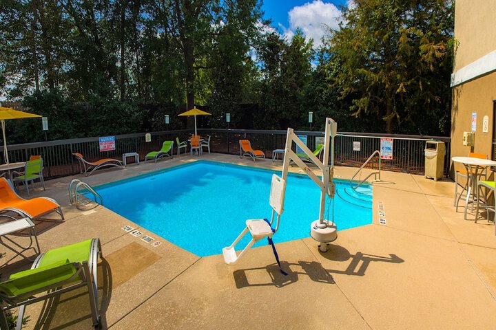 Pool 9 of 62