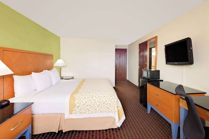 Room 40 of 51