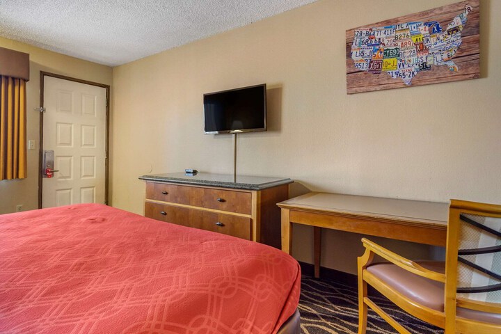 Room 22 of 40