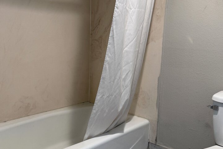 Days Inn by Wyndham Ontario Airport