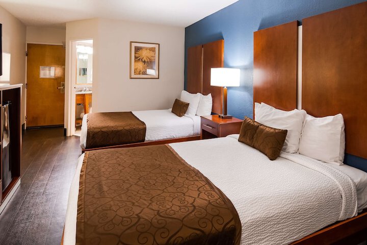 Best Western Plus Richmond Airport Hotel