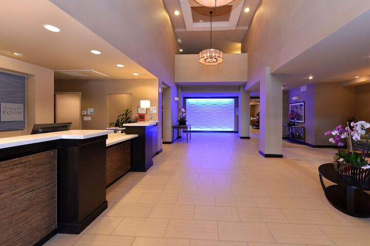 Holiday Inn Express & Suites Indio - Coachella Valley by IHG