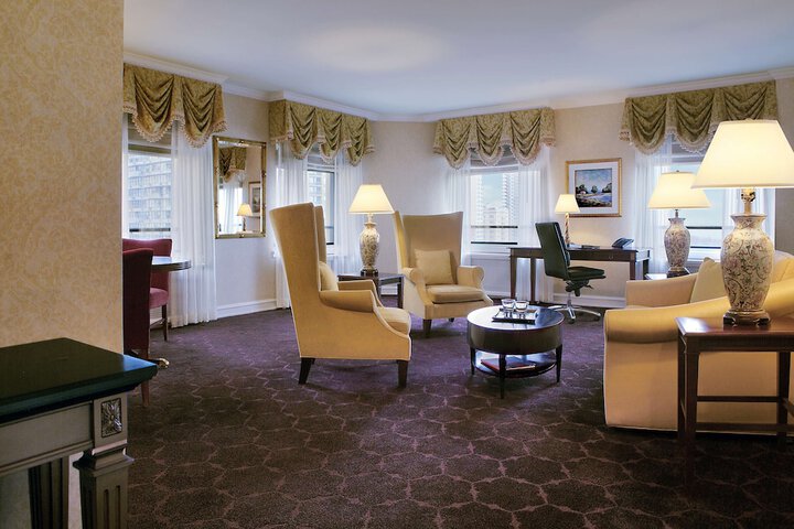 Room 43 of 100