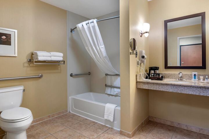 Comfort Suites Urbana Champaign University Area
