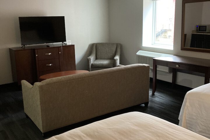 Room 18 of 18
