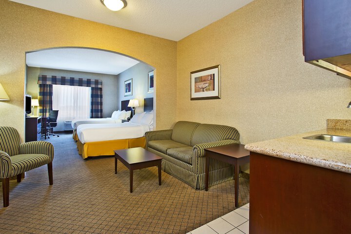 Room 14 of 37