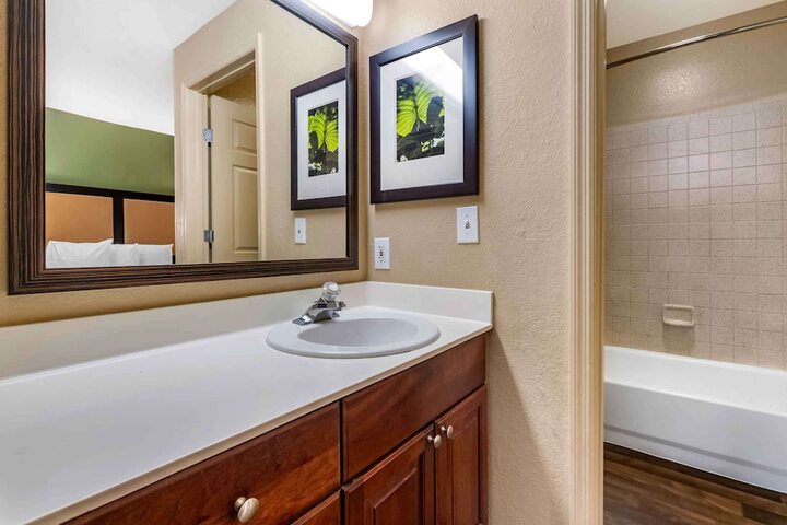 Room 20 of 35