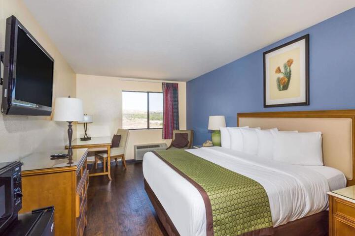 DAYS INN BENSON