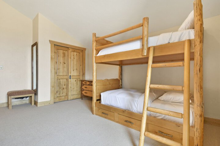Grand Summit Hotel - Canyons Village a RockResort